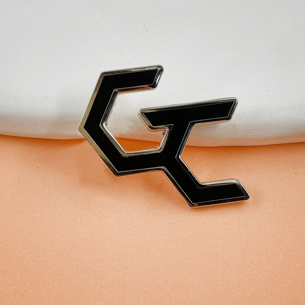 Broche com logotipo de coroa c - Anime Merchandise Logo avaliação e preço